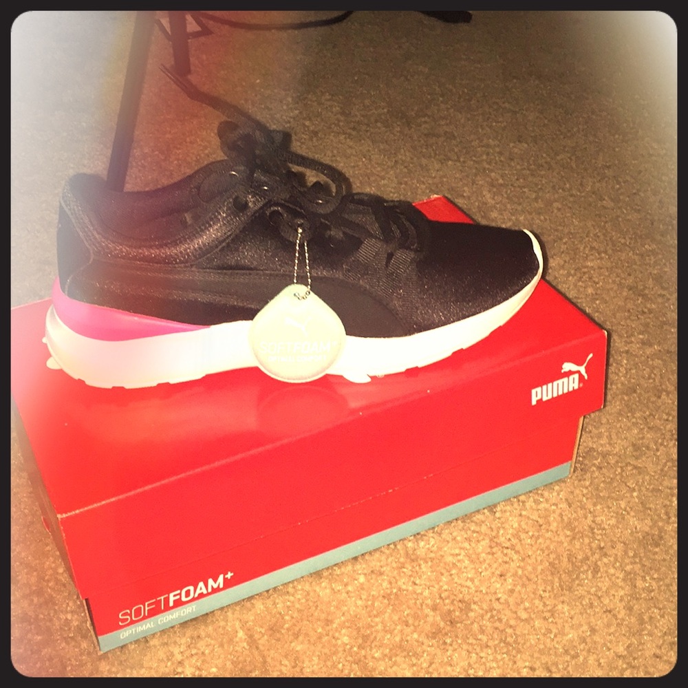 Brand new Soft Foam Black and Pink Pumas